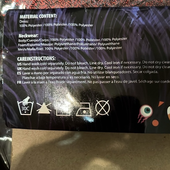 *New*  Girls Vampire Costume  size 7-8 - Picture 2 of 3